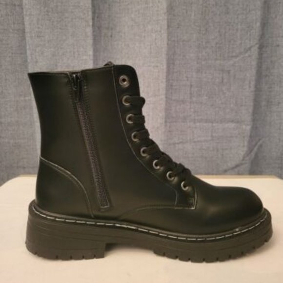 Sugar Women's Reggie Lace Up Lug Sole Combat Boots Black Size 10M - Picture 2 of 7